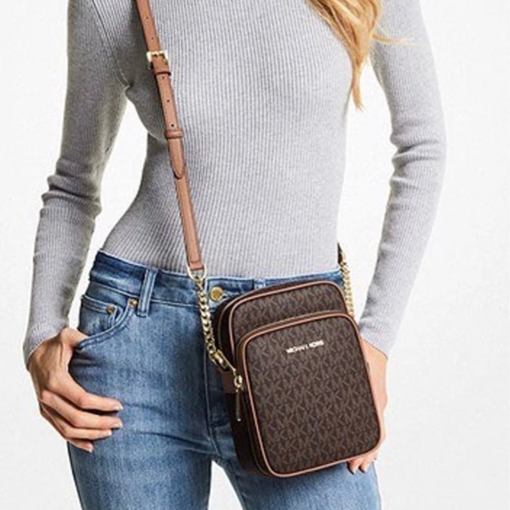 MICHAEL KORS  Jet Set Travel Medium Logo Crossbody Flight Bag 35F1GTVC2B NWT - Picture 3 of 16